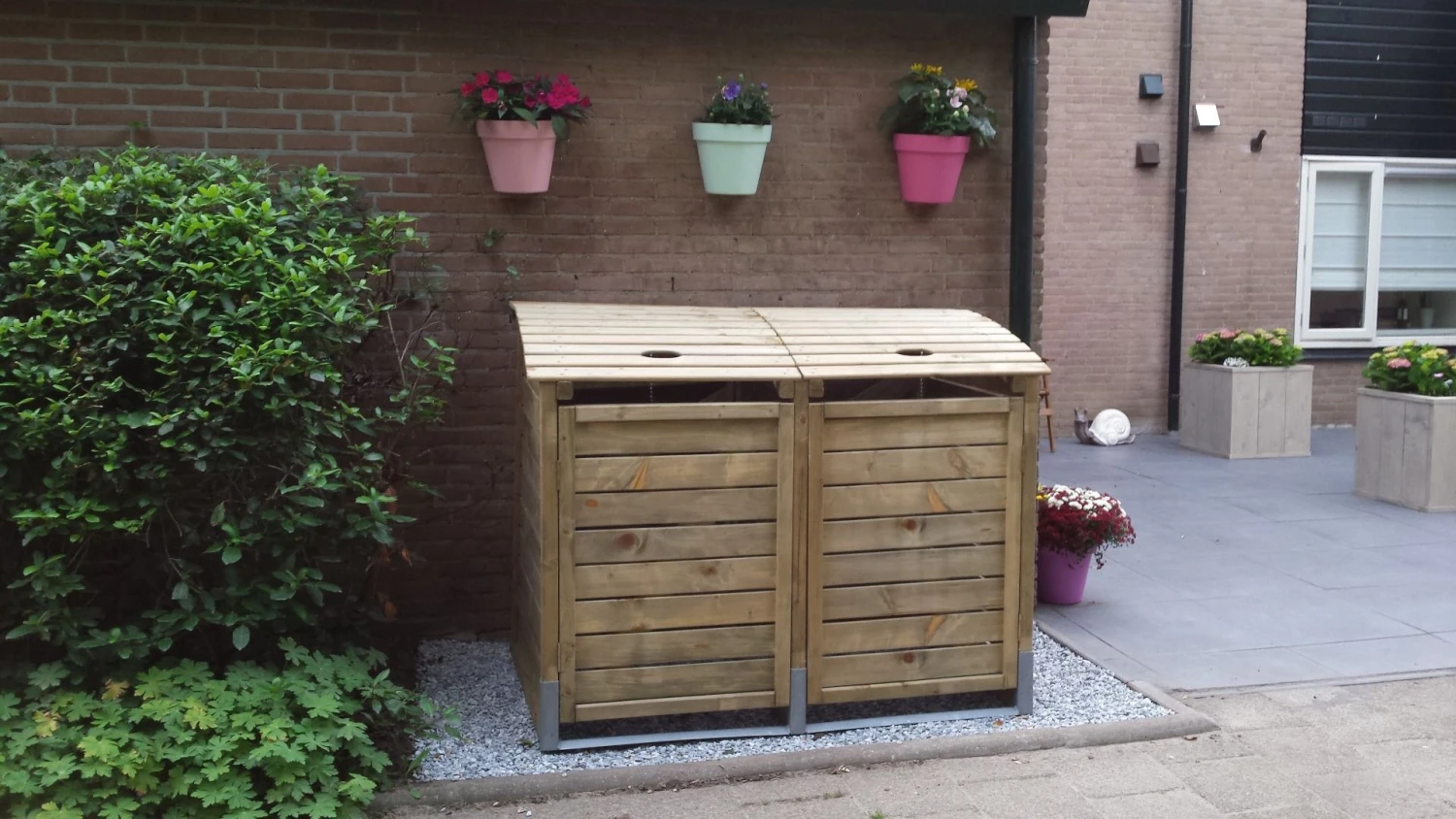 Cache poubelle bois design pour 2 poubelles