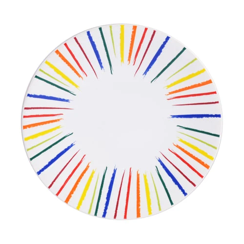 Détail des motifs colorés des assiettes Little Marcel