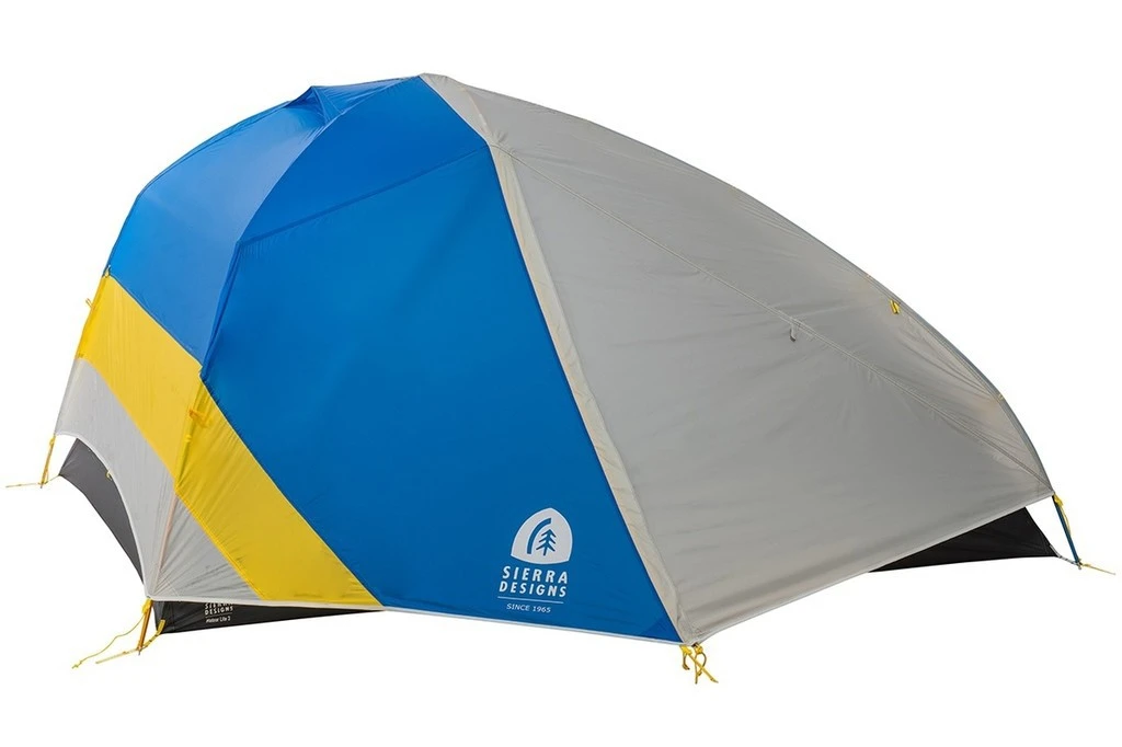 Tente Meteor Lite 3 déployée en montagne